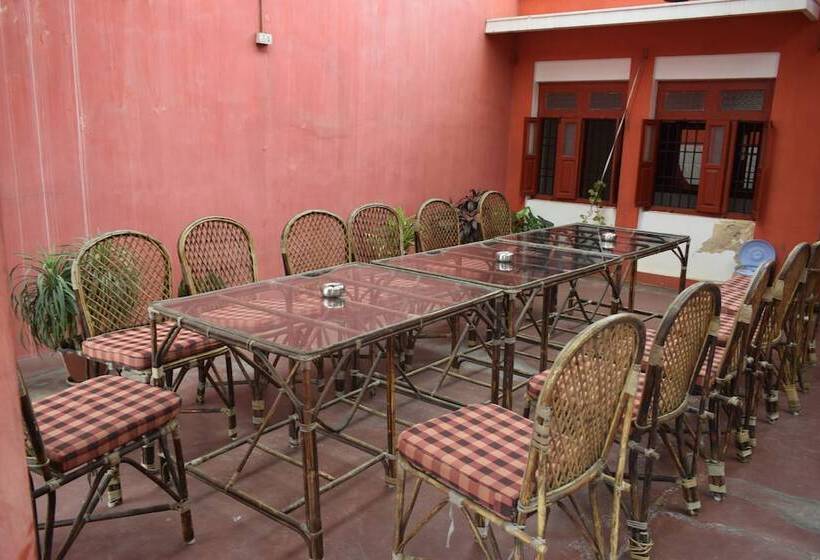 酒店 Ganesh Beach Resort