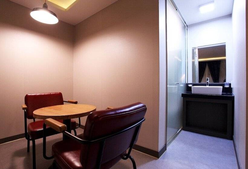 בית מלון כפרי Guri Africa