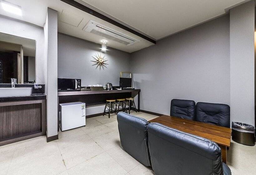 בית מלון כפרי Guri Africa