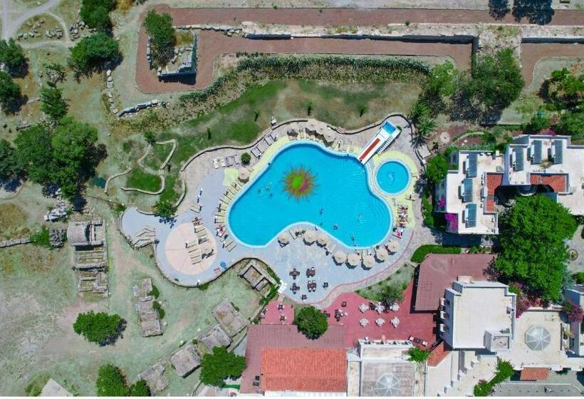 فندق Museum Resort Spa