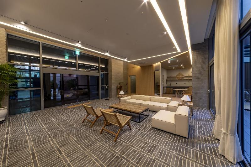 Hound Hotel Signature