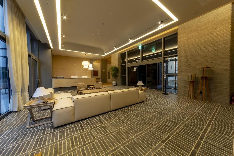 Hound Hotel Signature