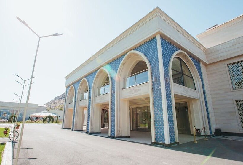 هتل Jannat Resort Osh