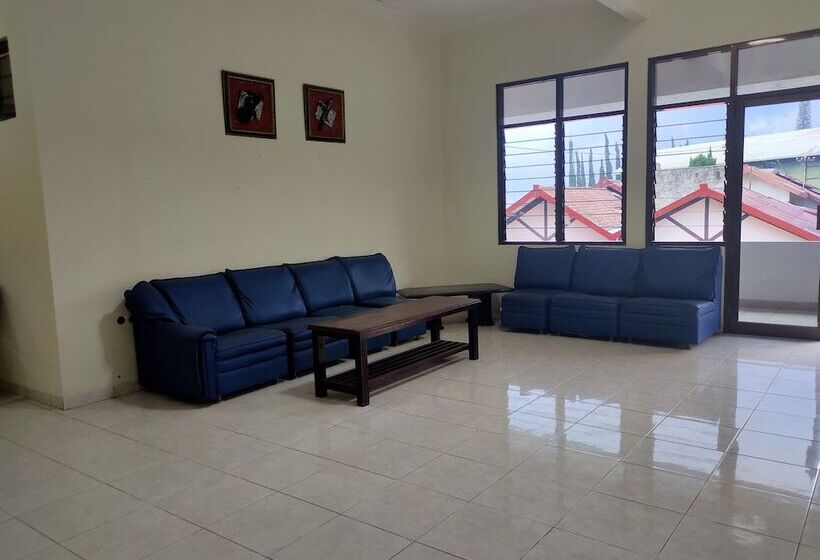 בית מלון כפרי Wina Wisata