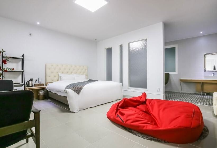 Jincheon Sun & Moon Motel