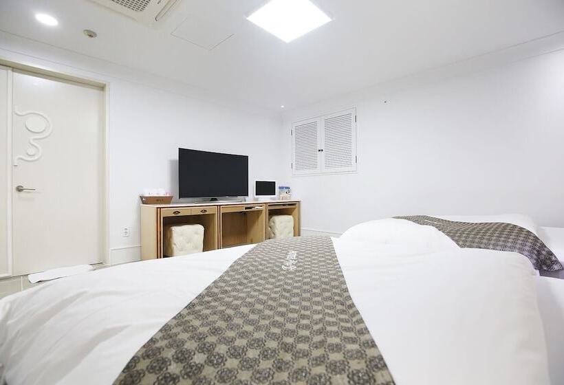 Jincheon Sun & Moon Motel