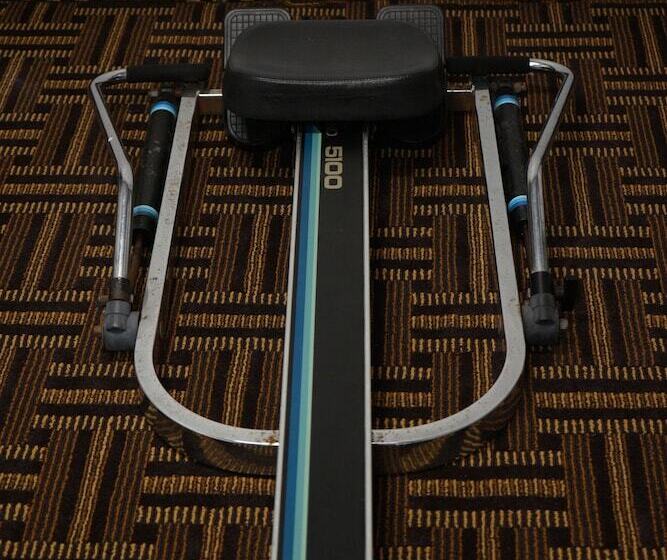 Jolly Roger Inn & Resort