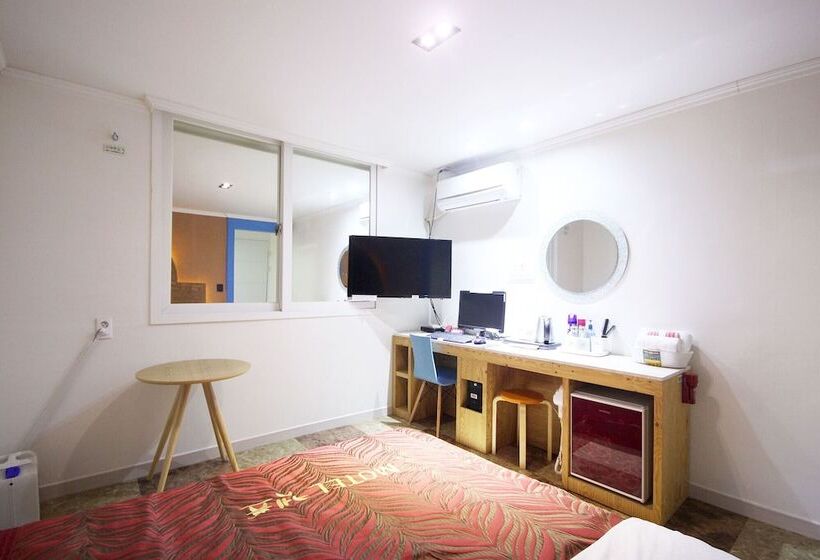 فندق على الطريق Busan Gupo Cats