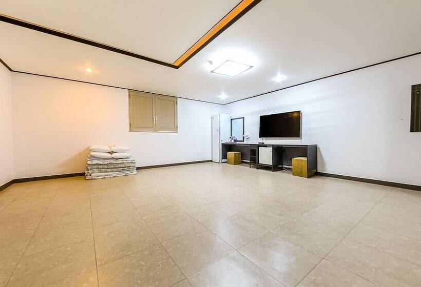 汽车旅馆  Gochang Hotel Moyangseong