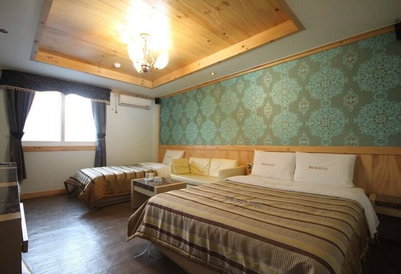 Motel Gunsan Mulbitgoeul