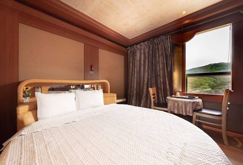 مُتل Pocheon  Kingdom