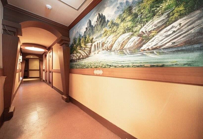 مُتل Pocheon  Kingdom