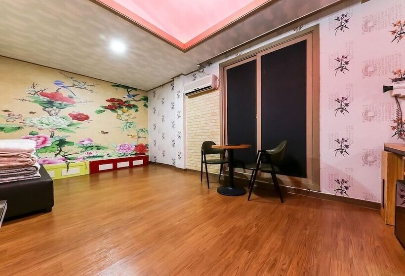 汽车旅馆  Seocheon Taxi