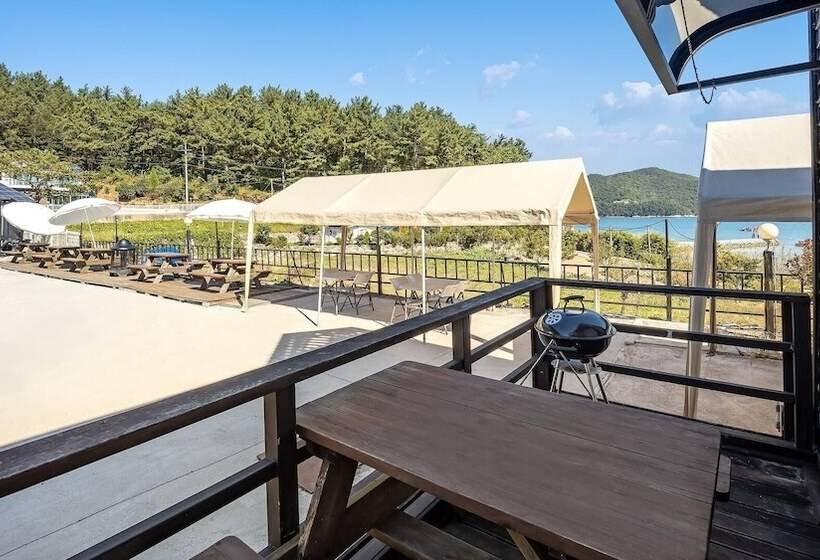 פנסיון Namhae Seven House