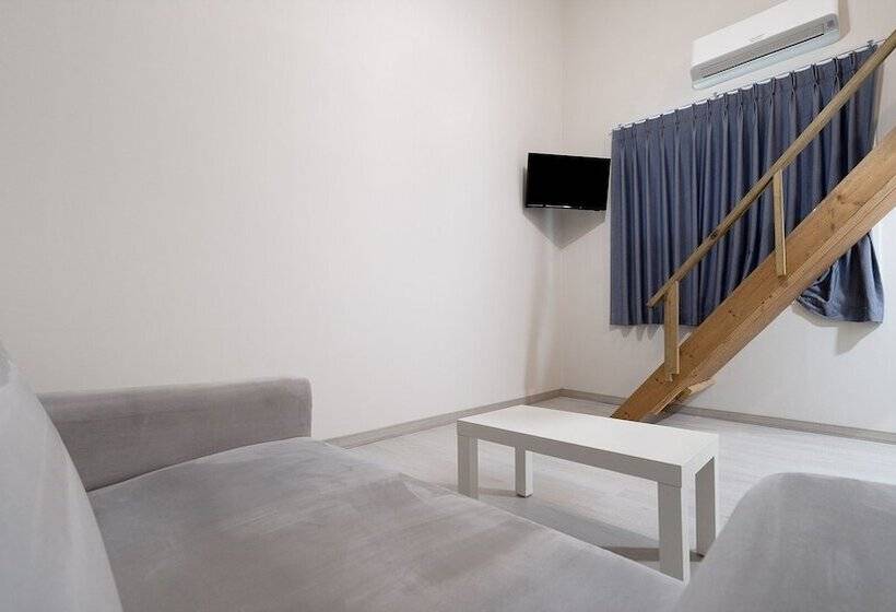 פנסיון Namhae Seven House