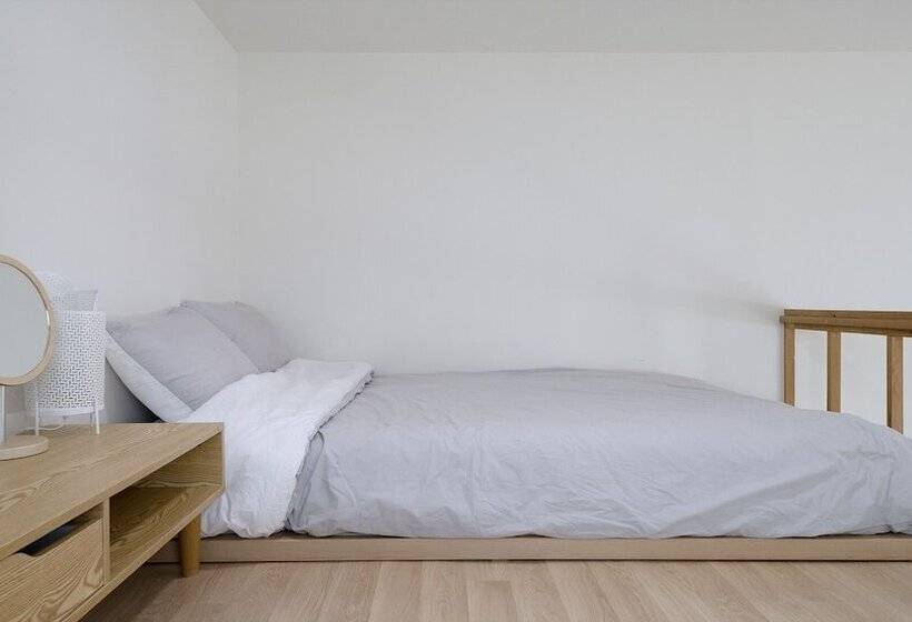 פנסיון Namhae Seven House