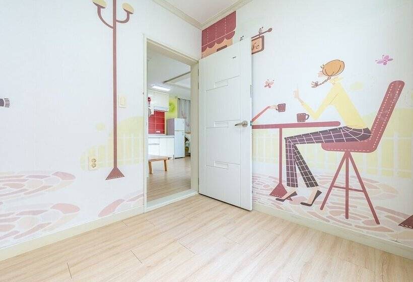 Tongyoung Blue House Spa Pension