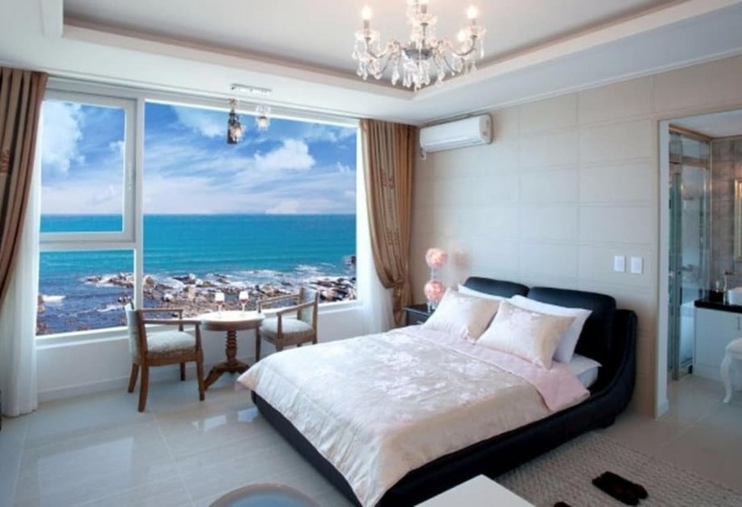 Yangyang Sea View Pension