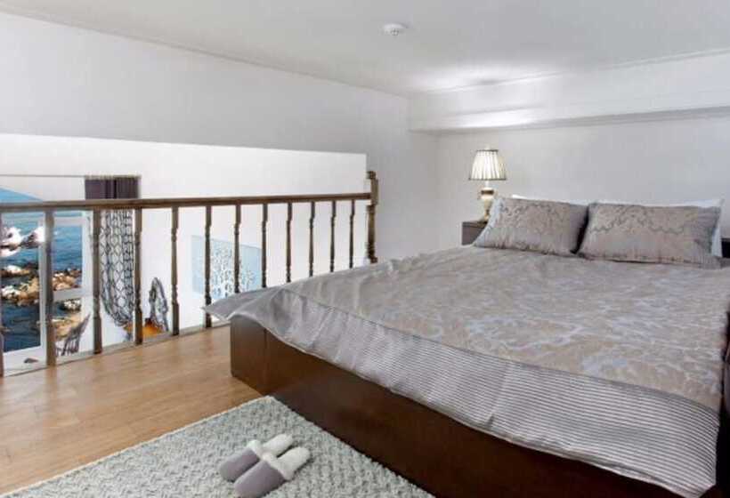 Yangyang Sea View Pension