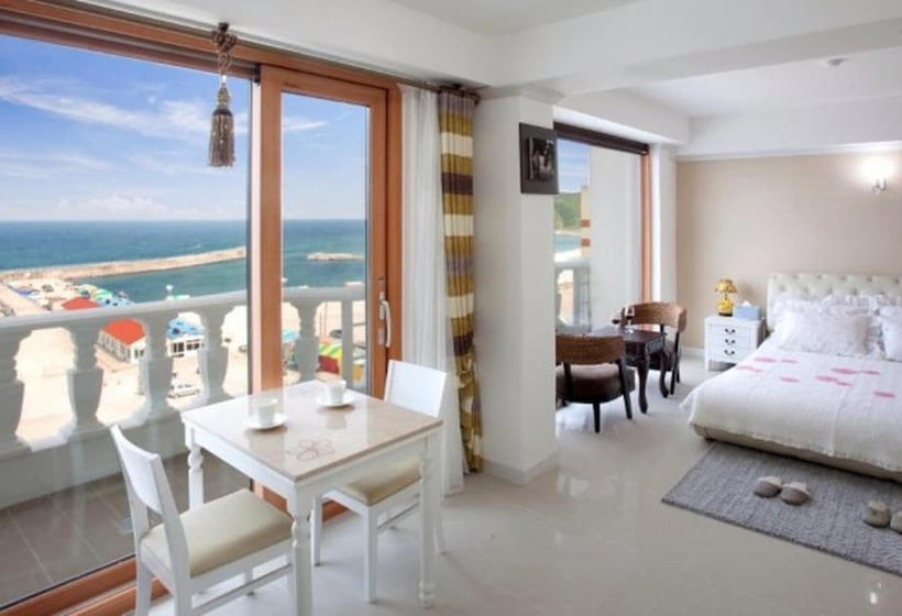 Yangyang Sea View Pension