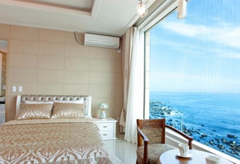 Yangyang Sea View Pension