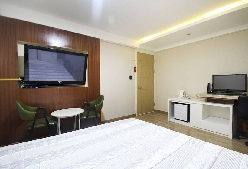 Yeosu One Self Check In Motel