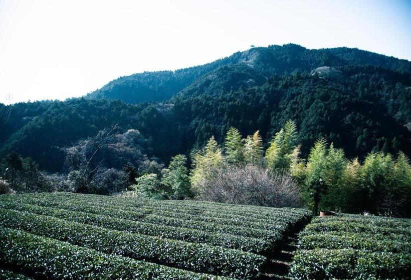 旅馆 山の中の一棟貸切宿 五番地