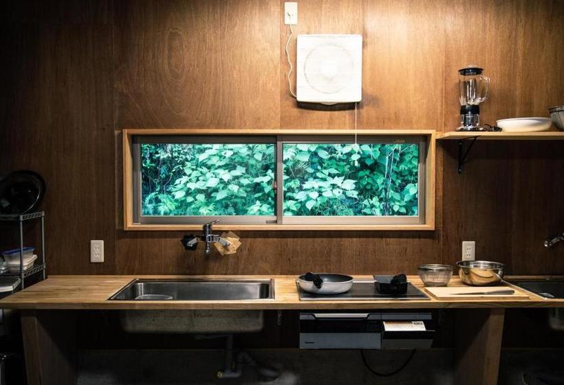 旅馆 山の中の一棟貸切宿 五番地