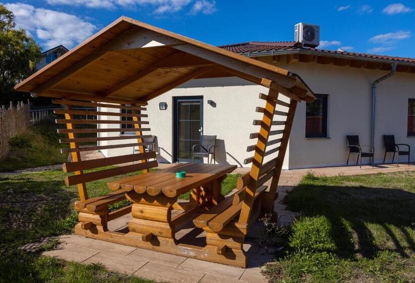 הוסטל Carolinger Hüttendorf