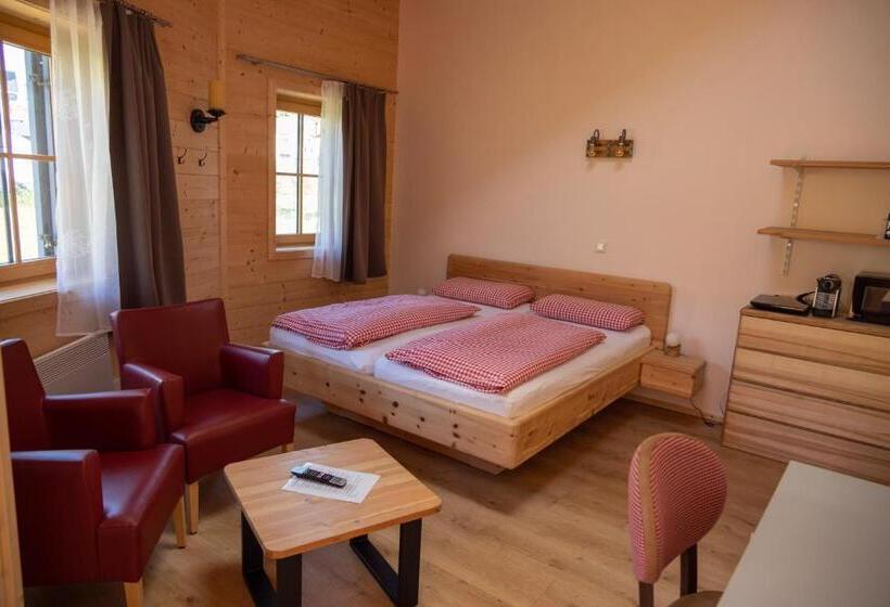 הוסטל Carolinger Hüttendorf