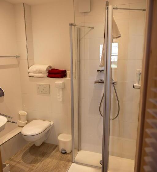 הוסטל Carolinger Hüttendorf