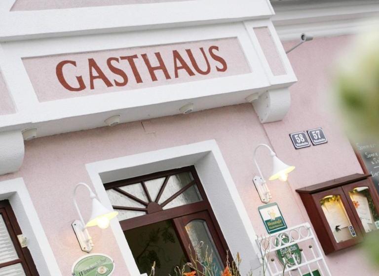 호스텔 Gasthaus & Gästehaus Bsteh