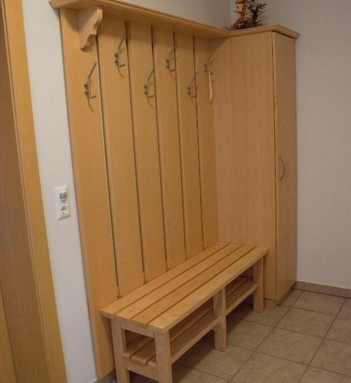 הוסטל Gasthof Pension Kleinhenner