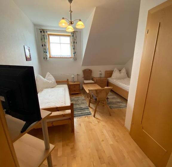 הוסטל Gasthof Pension Kleinhenner