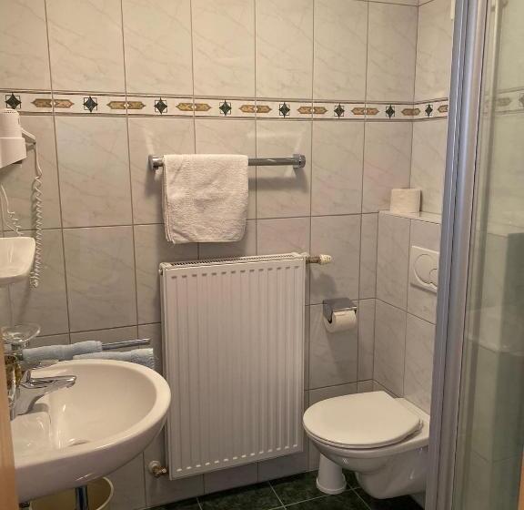 הוסטל Gasthof Pension Kleinhenner