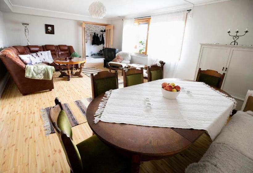 Общежитие Mellangården