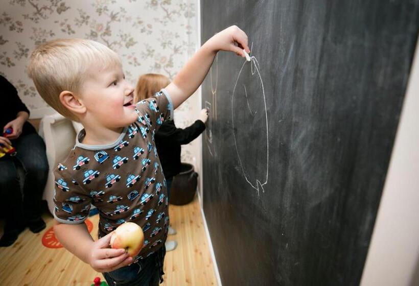 Общежитие Mellangården