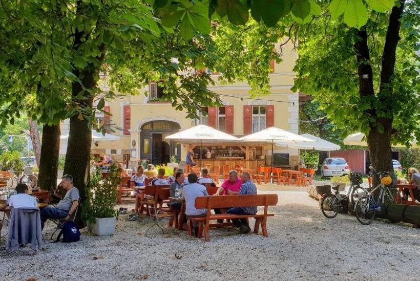 호스텔 Vintage Castle Schlosshof B&b