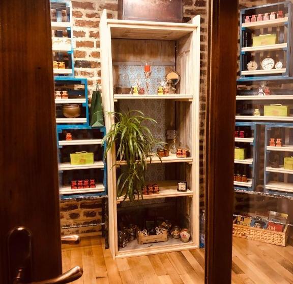 住宿加早餐  Conacul Grigorescu