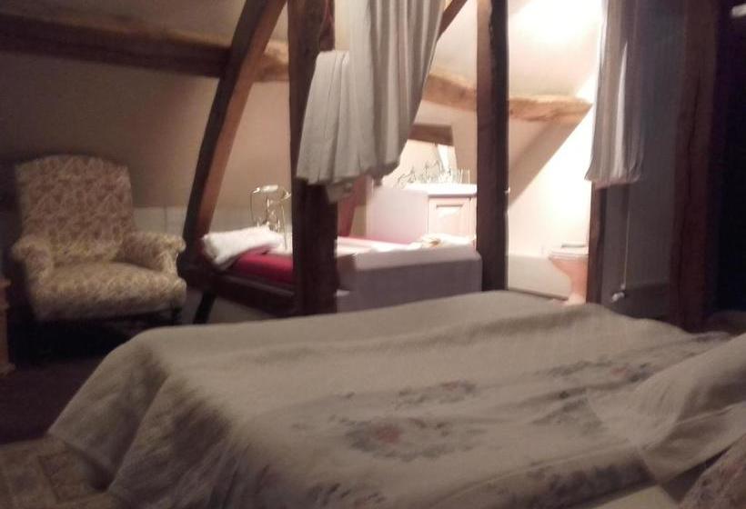 مبيت وإفطار L Auberge Du Faisan Doré