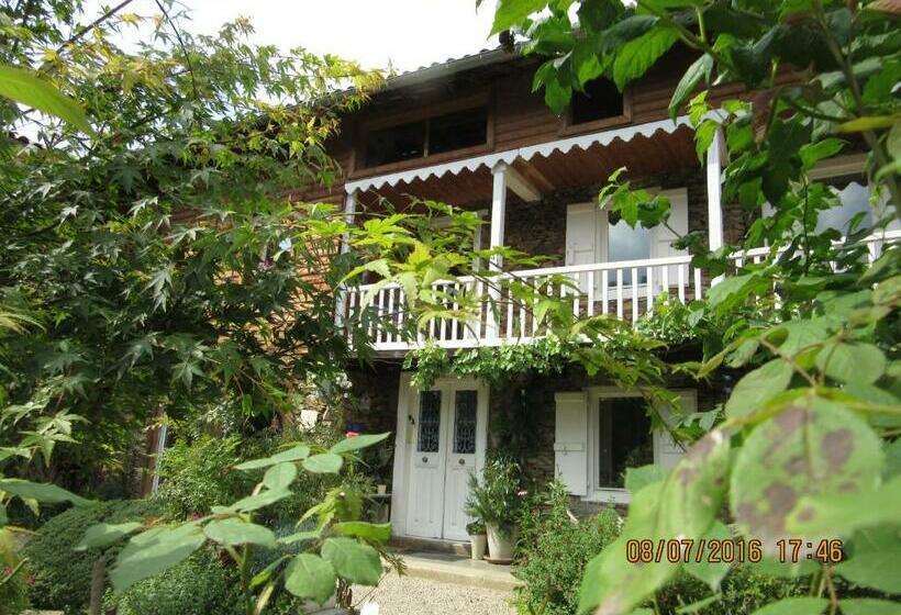 مبيت وإفطار Le Balcon Commingeois