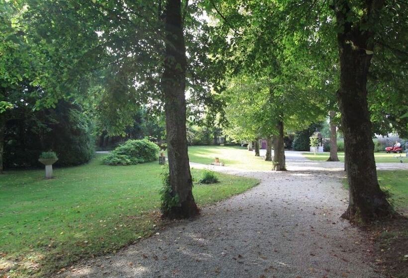 Bed and Breakfast Le Prieure De Buffon