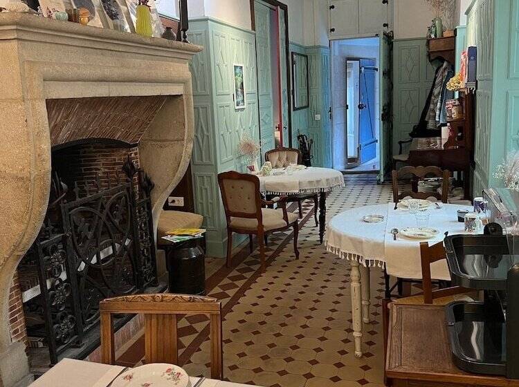 Bed and Breakfast Le Prieure De Buffon