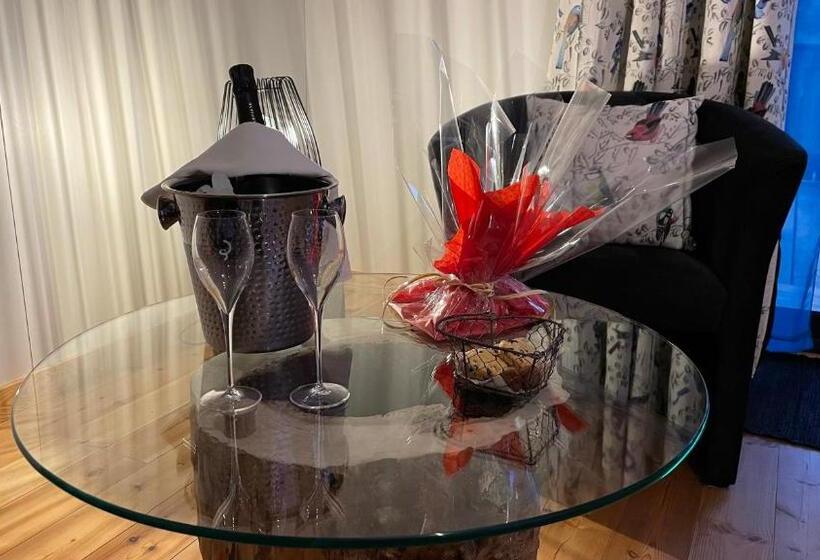 ベッドアンドブレックファースト Le Volcan Des Sens, Chambres D Hotes De Luxe Et Spa