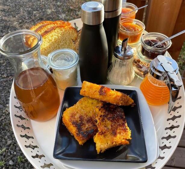 ベッドアンドブレックファースト Le Volcan Des Sens, Chambres D Hotes De Luxe Et Spa