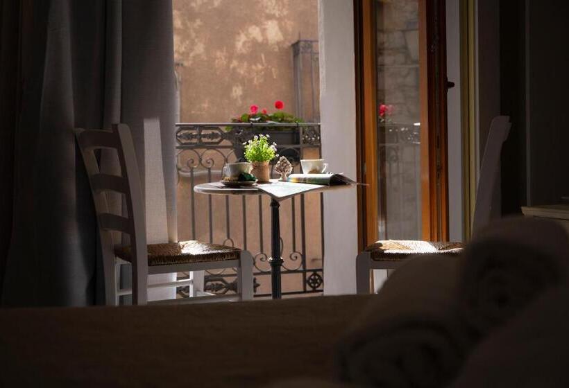 Bed and Breakfast Porta Soprana Luxury Guest House & Spa