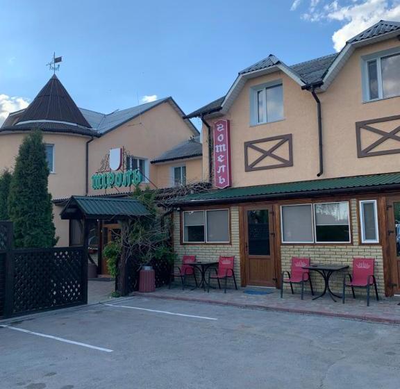 酒店 готель гайсин «тіроль»