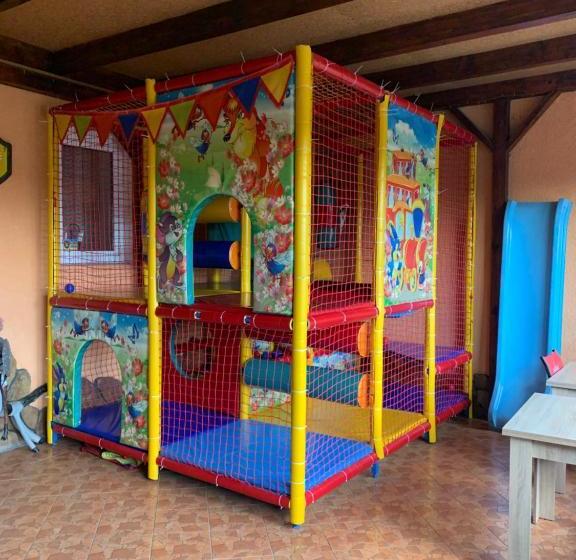 酒店 готель гайсин «тіроль»