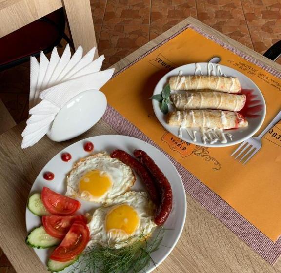 酒店 готель гайсин «тіроль»