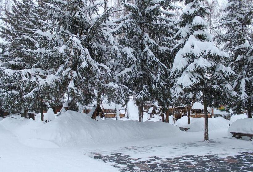 هتل комплекс відпочинку колиба